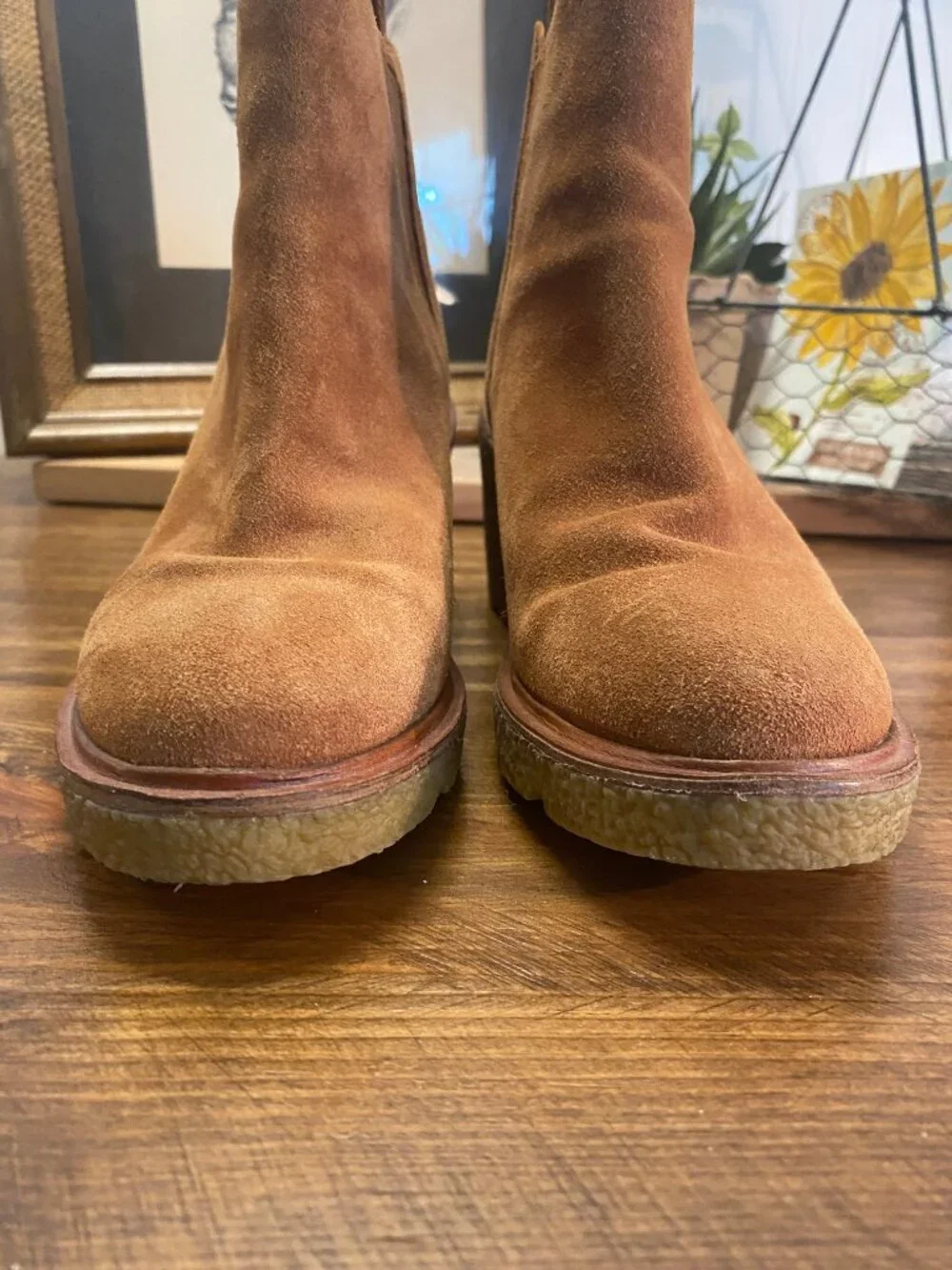 CLARKS Clarkford Top Chelsea Boot - Suede Leather Wedge Ankle Boots - Size 6.5